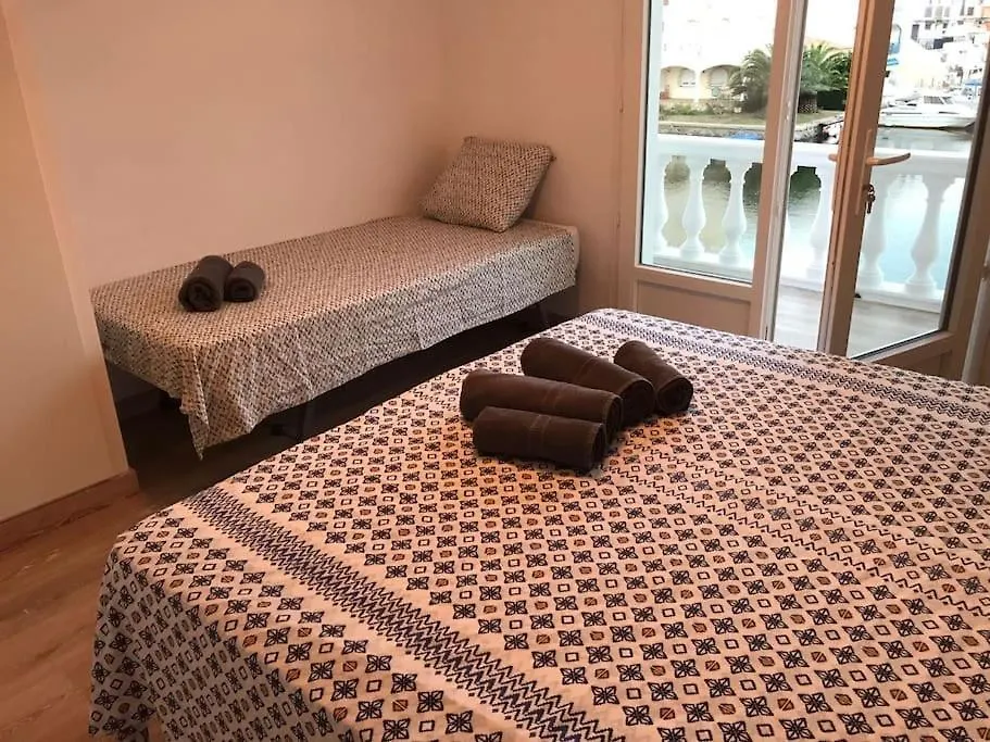 Karine Villa Empuriabrava Holiday home